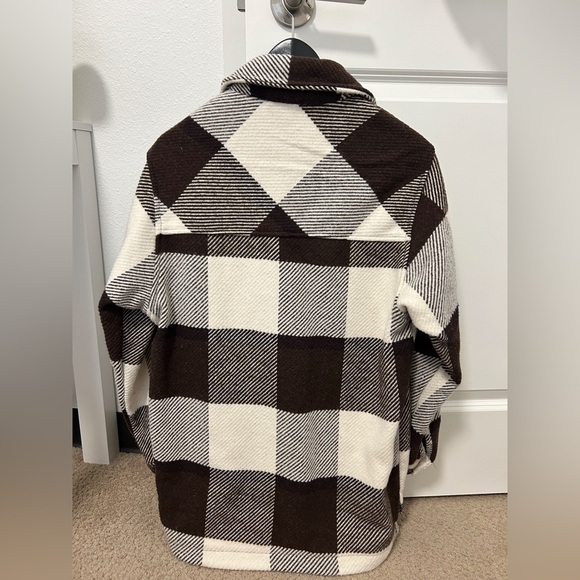 shacket - Picture 2 of 3